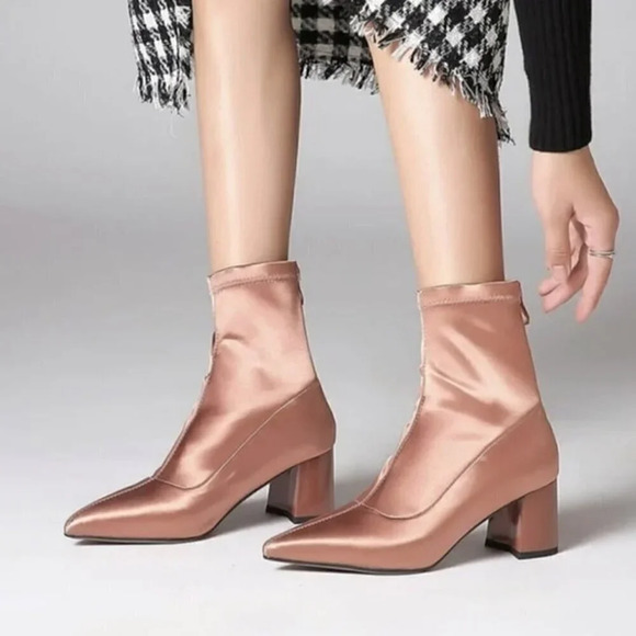 Nine West Shoes - Nine West beautiful peach booties